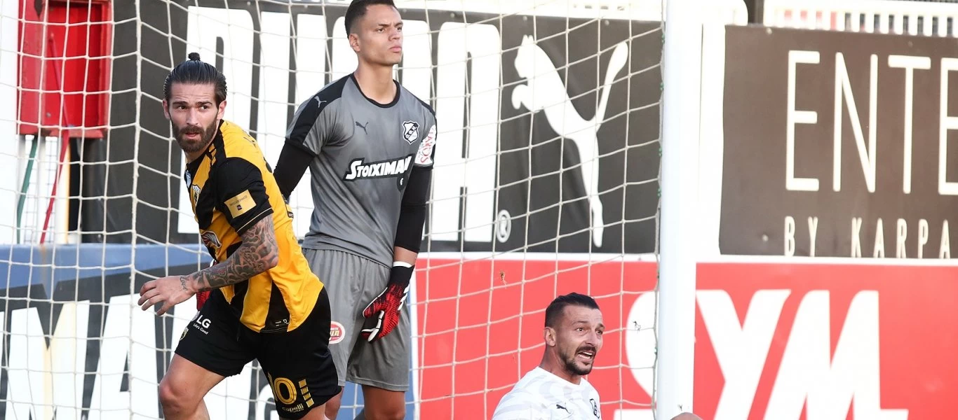 Πέρασε από την Κρήτη η ΑΕΚ - Κέρδισε (0-2) τον ΟΦΗ και κουνάει σεντόνι